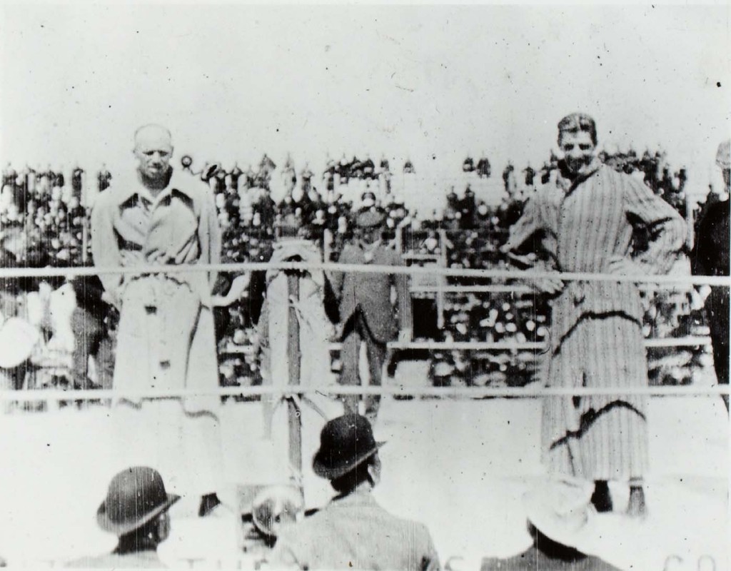 Challenger Bob Fitzsimmons and Champion James J. Corbett pose for pictures before their 1897 bout