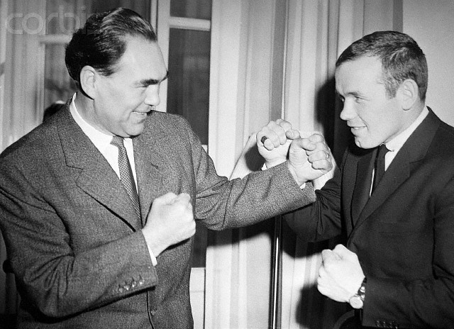 05 Apr 1959 -Ingemar Johansson and Max SchmelingStockholm, Sweden - Swedish challenger Ingemar Johansson (right) gets a few tips from an old pro, former Heavyweight champion Max Schmeling. Here April 2nd. Schmeling is in Stockholm to serve as referee in a boxing program in which Johansson will go a five-round exhibition match against Neville Rowe. Schmeling will be at ringside when Johansson faces World Heavyweight Champion Floyd Patterson in New York next June. --- Image by © Bettmann/CORBIS