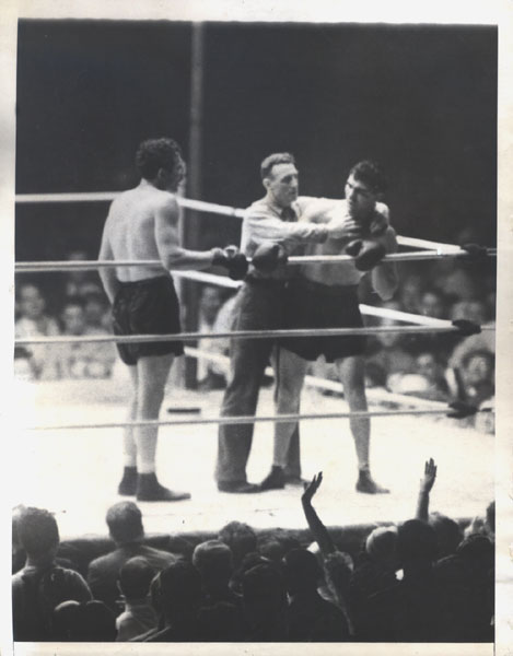 Max Baer vs. Max Schmeling in 1933 (CLICK PHOTO TO VIEW FIGHT CLIP)