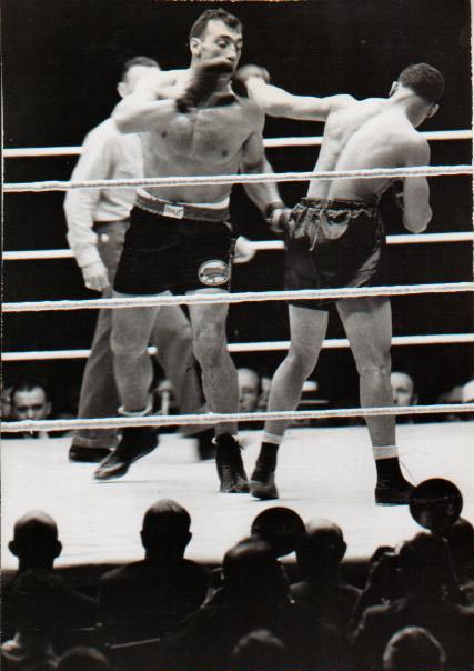 Joe Louis vs. Primo Carnera in 1935 (CLICK PHOTO TO VIEW FIGHT ACTION)