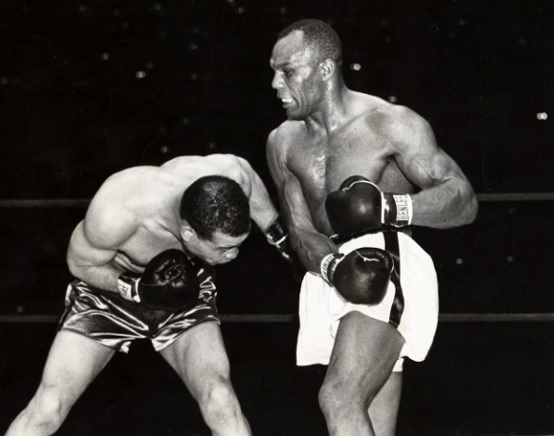 Joe Louis vs. Jersey Joe Walcott ii on June 25, 1948 in New York (CLICK PHOTO TO VIEW FIGHT CLIP()