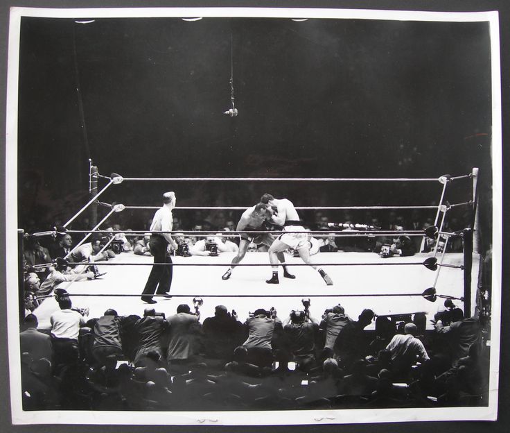 Rocky Marciano vs. jersey Joe Walcott II in 1953 (CLICK ON PHOTO TO VIEW FIGHT ACTION)