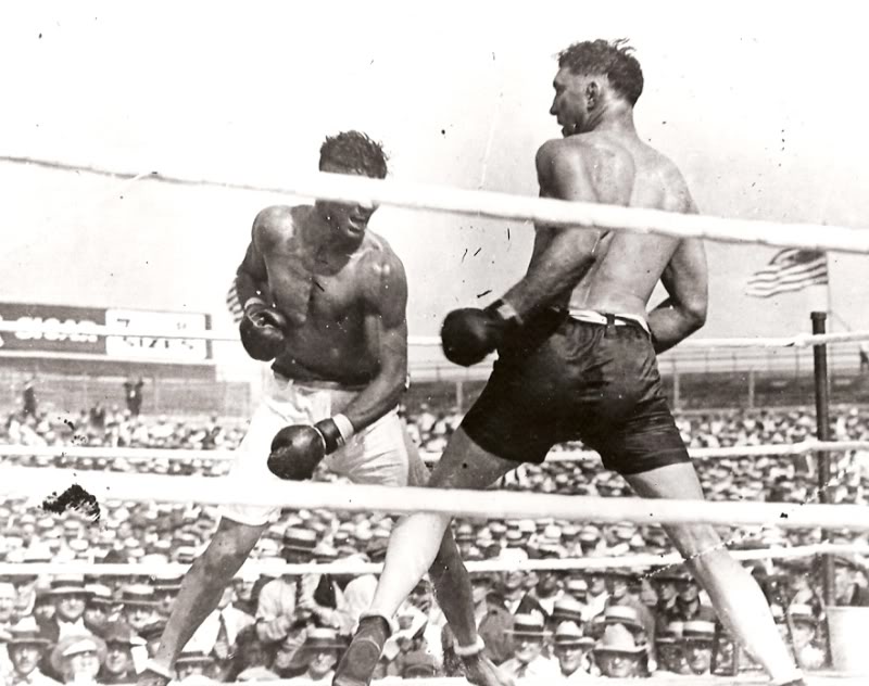 jack Dempsey challenging Jess Willard in 1919 (CLICK PHOTO TO VIEW FIGHT CLIP)