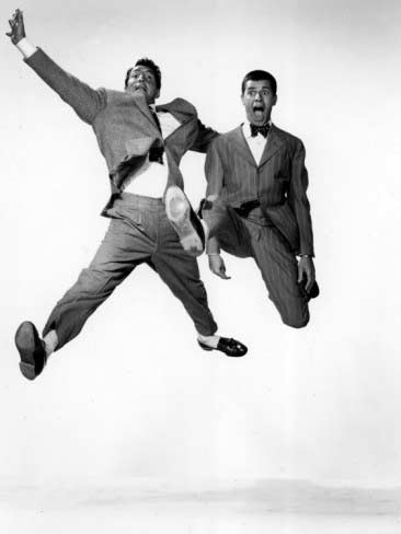 M&Ljumping-jacks-dean-martin-jerry-lewis-1952-jumping