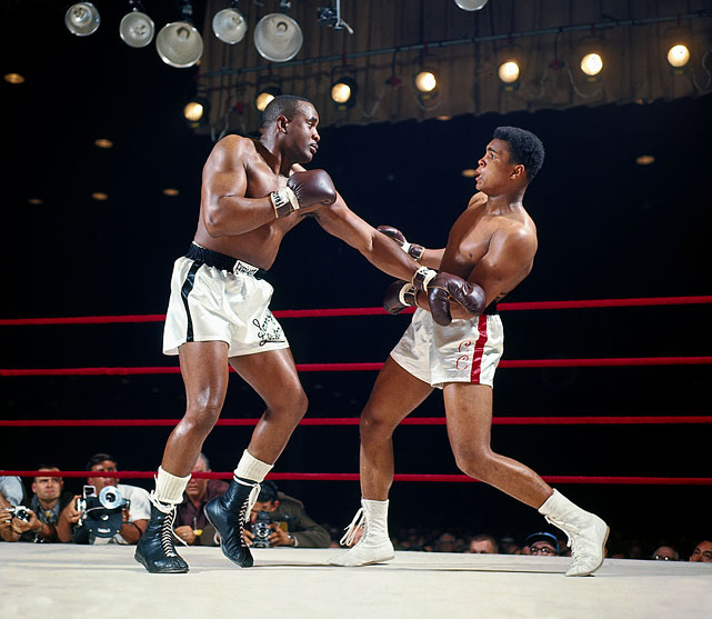 Liston (L) going after Ali (R) 