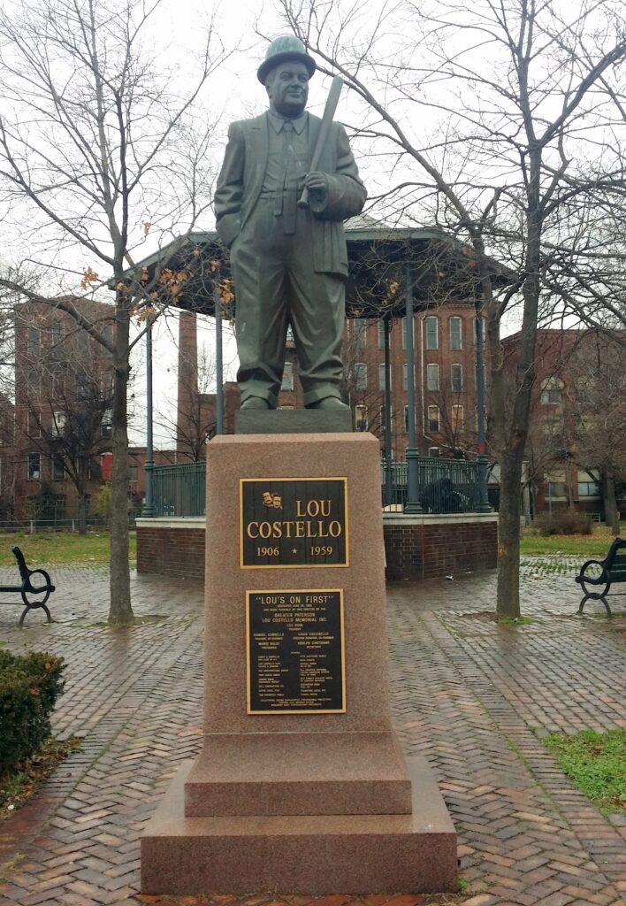 Statue of Lou Costello erected in Paterson, New Jersey. (PHOTO BY ALEX RINALDI - THE USA BOXING NEWS)