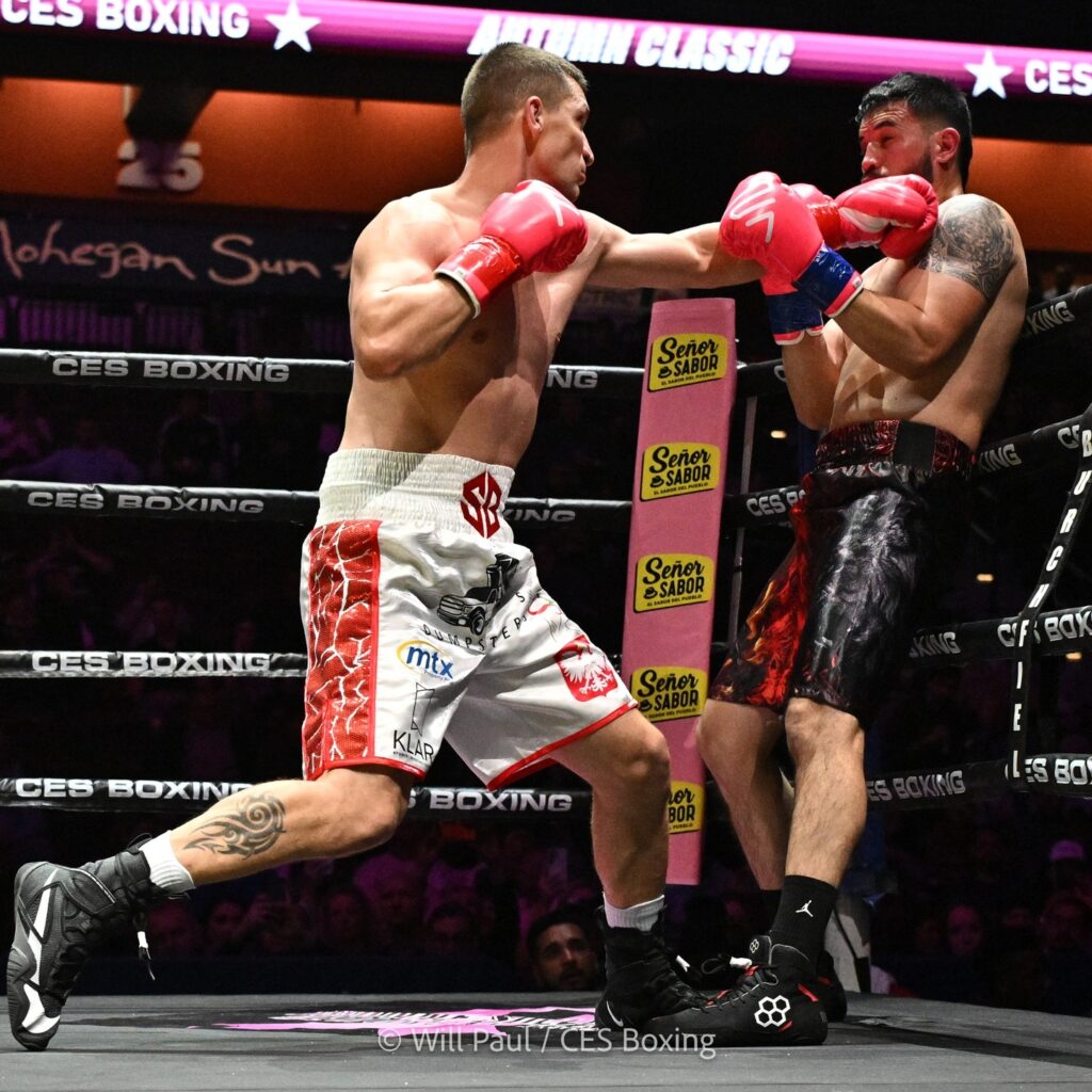 Slawomir Bohdziewicz on the attack against Cesar Lopez Ugarte photo by Will Paul CES