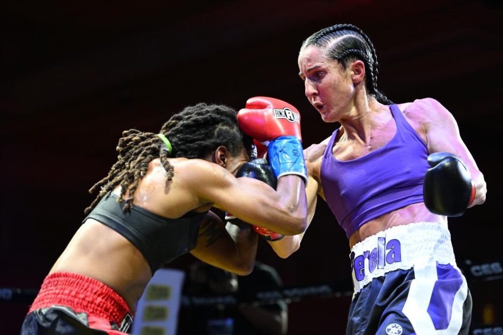  Jenn Perella (R)(Picture by Emily Harney / Fightography