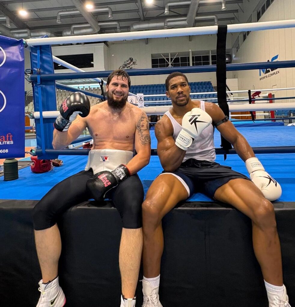  (L-R) – Sanel Hasanovic & Anthony Joshua